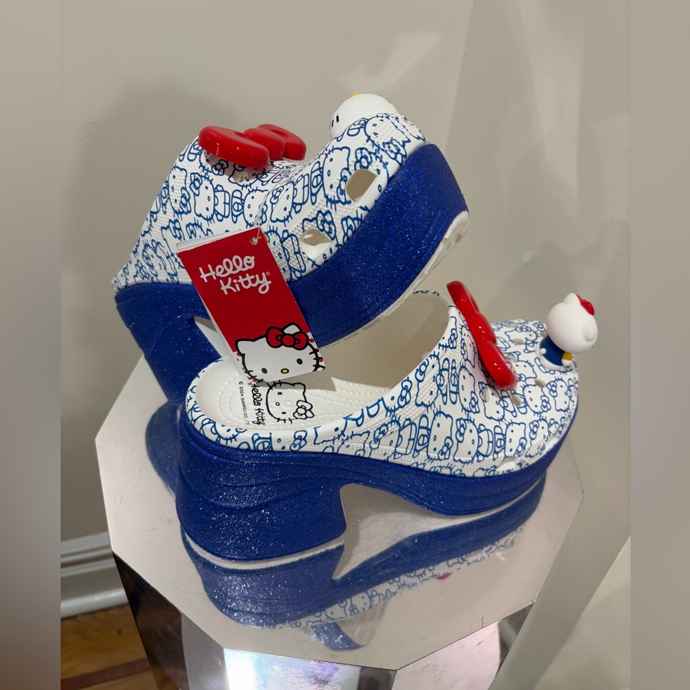 Hello Kitty Siren Clog Crocs Blue and White brand new with tags women’s 10